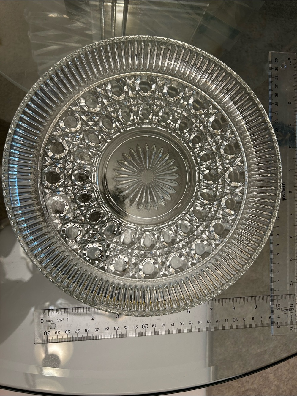 Beautiful Vintage - Clear Glass plate has a nice touch of Weight see All  photo